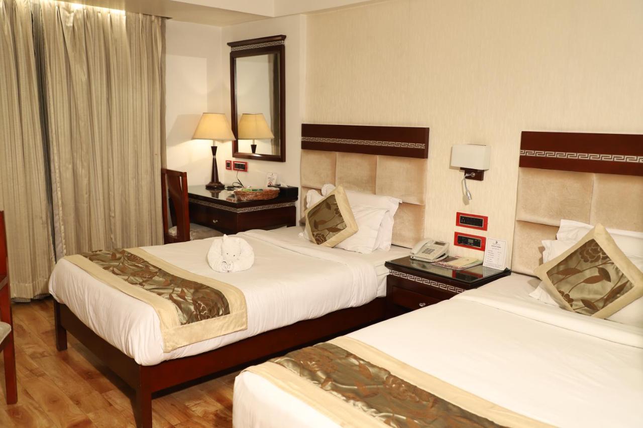 פאטנה Republic Hotel מראה חיצוני תמונה