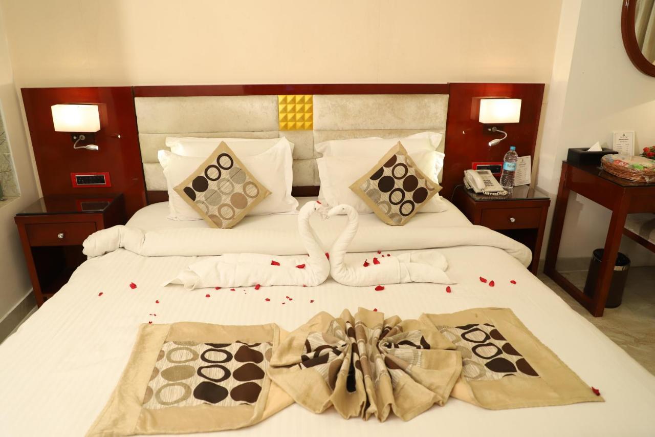 פאטנה Republic Hotel מראה חיצוני תמונה
