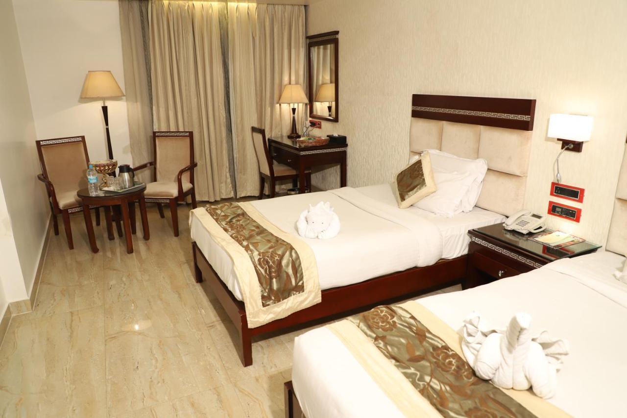 פאטנה Republic Hotel מראה חיצוני תמונה