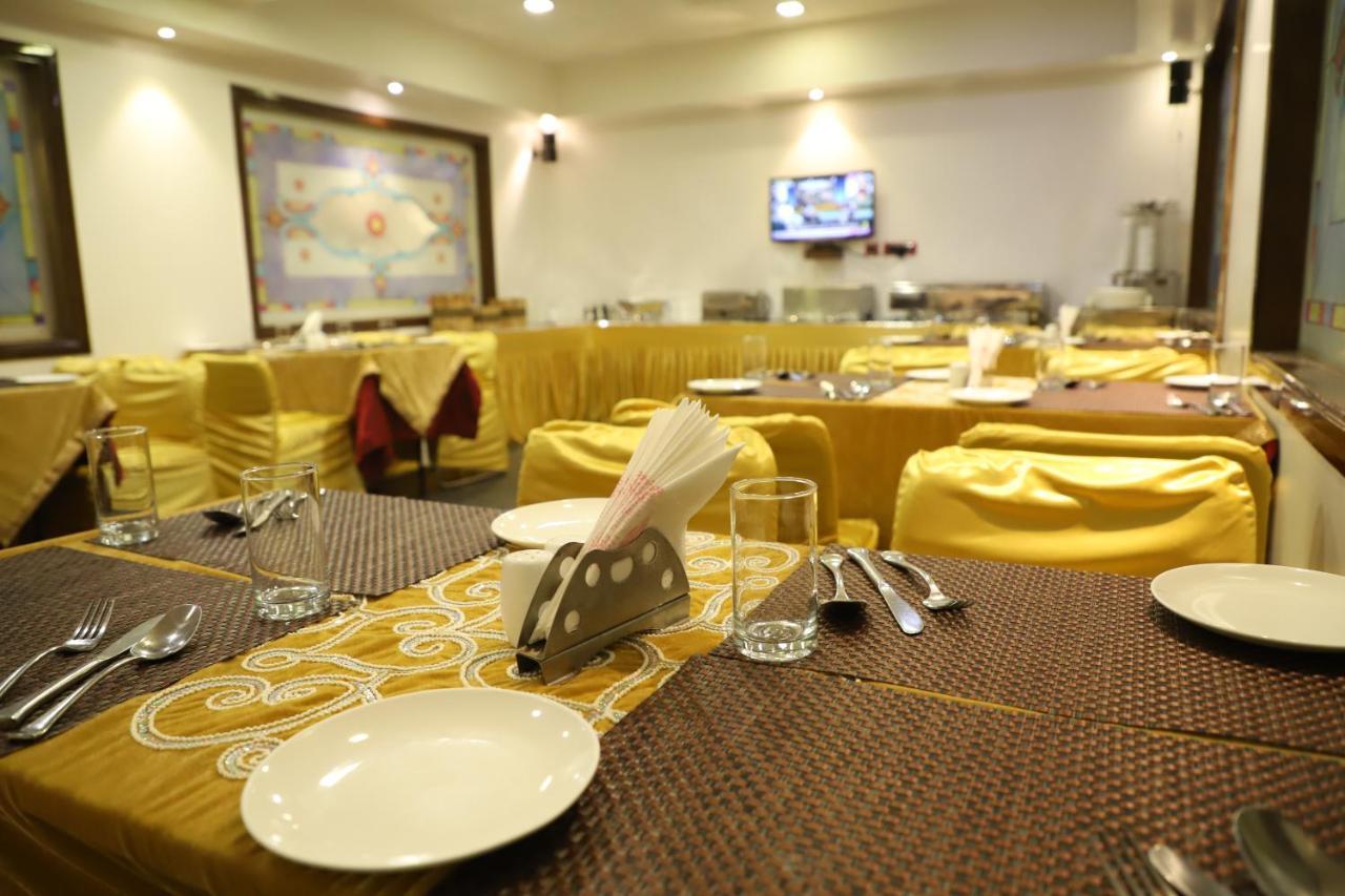 פאטנה Republic Hotel מראה חיצוני תמונה
