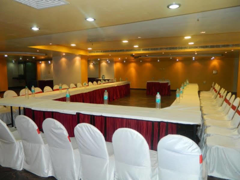 פאטנה Republic Hotel מראה חיצוני תמונה